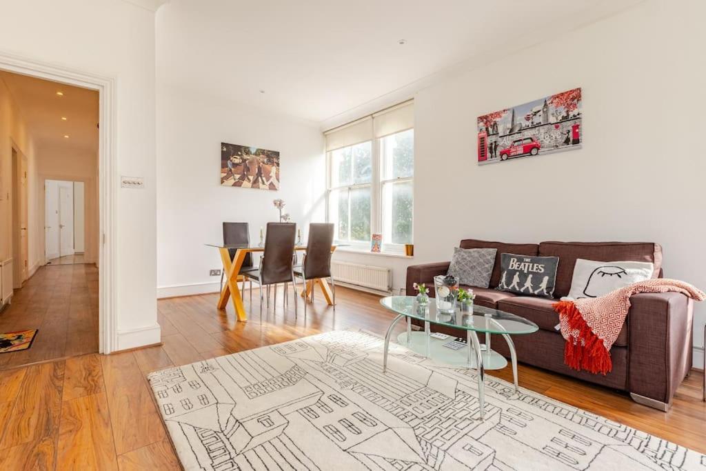 2 Bedroom Flat In St Johns Wood Londen Buitenkant foto