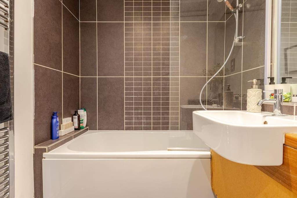 2 Bedroom Flat In St Johns Wood Londen Buitenkant foto